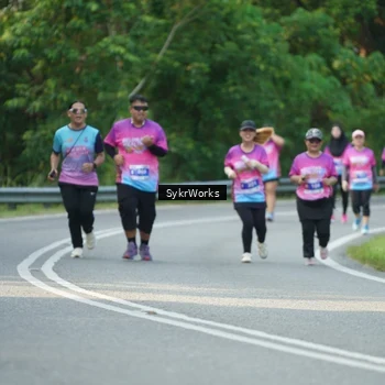 Runner Photo 7617496