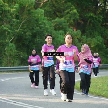 Runner Photo 7617599