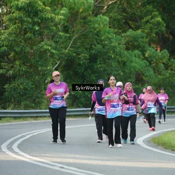 Runner Photo 7617617