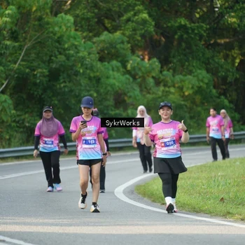 Runner Photo 7617662
