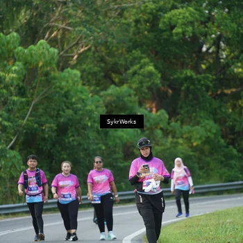 Runner Photo 7617687