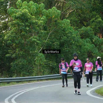 Runner Photo 7617690