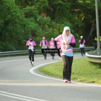 Runner Photo 7617692