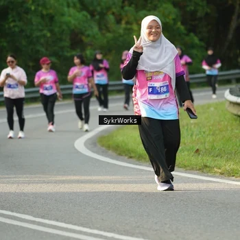 Runner Photo 7618053