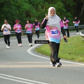 Runner Photo 7618055