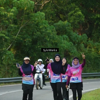 Runner Photo 7618084