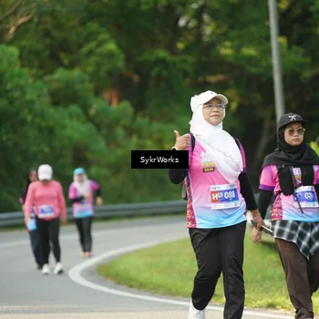 Runner Photo 7618100
