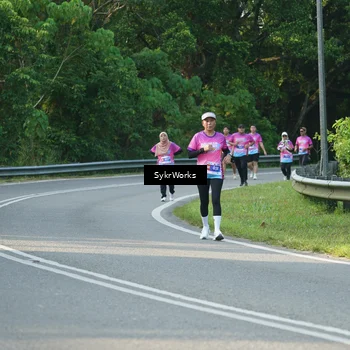 Runner Photo 7618165
