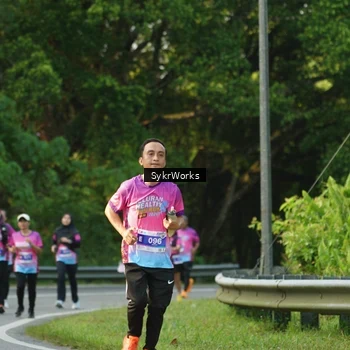 Runner Photo 7618290