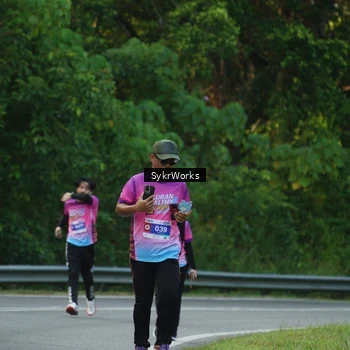 Runner Photo 7618384