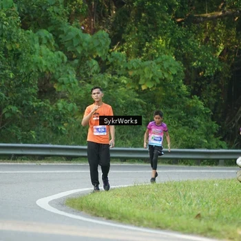 Runner Photo 7618443