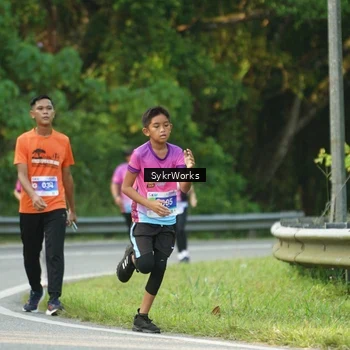 Runner Photo 7618446