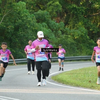 Runner Photo 7618495