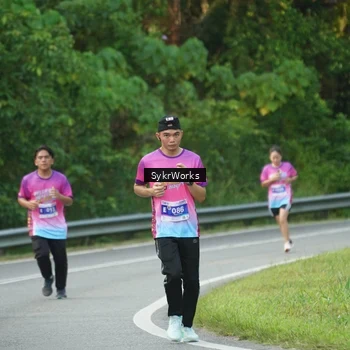 Runner Photo 7618687