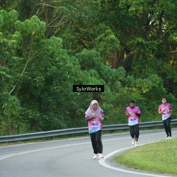 Runner Photo 7618698