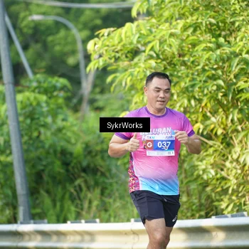 Runner Photo 7618850