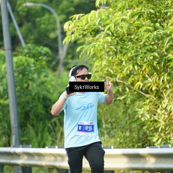 Runner Photo 7618871