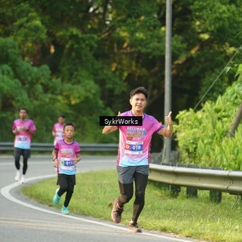Runner Photo 7618918