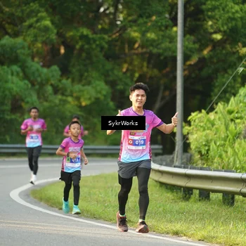 Runner Photo 7618919