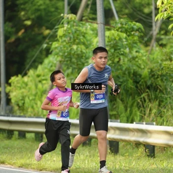 Runner Photo 7618975