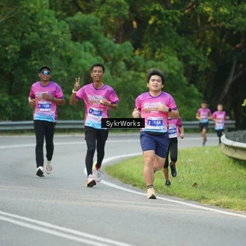 Runner Photo 7619013