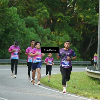 Runner Photo 7619018