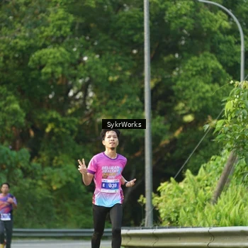 Runner Photo 7619051