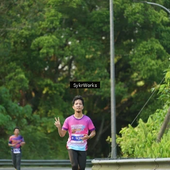 Runner Photo 7619054