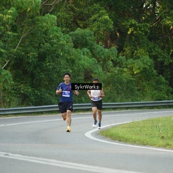Runner Photo 7619086