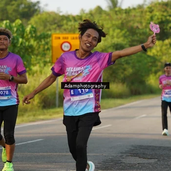 Runner Photo 7620814
