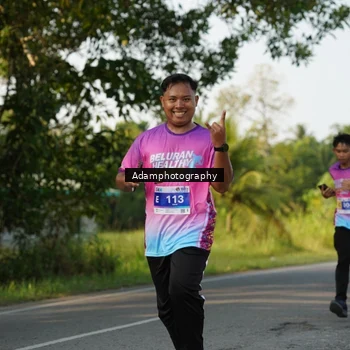 Runner Photo 7620884