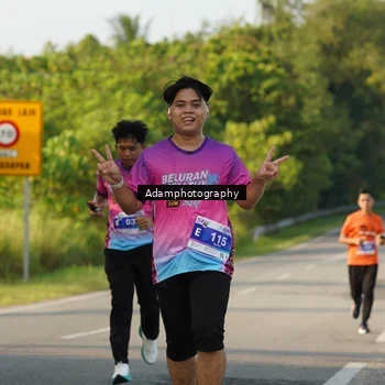 Runner Photo 7620920