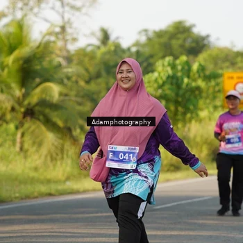 Runner Photo 7621473