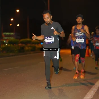 Runner Photo 7623376