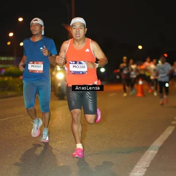 Runner Photo 7623495