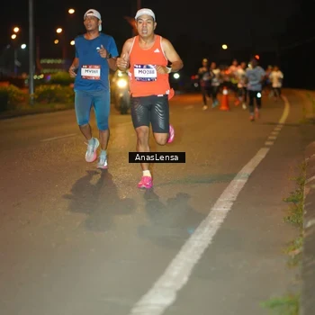 Runner Photo 7623502