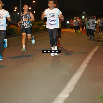 Runner Photo 7623524