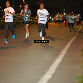 Runner Photo 7623532