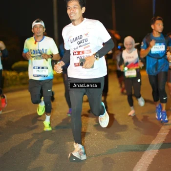 Runner Photo 7623557
