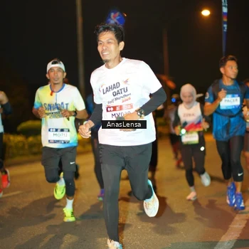 Runner Photo 7623559