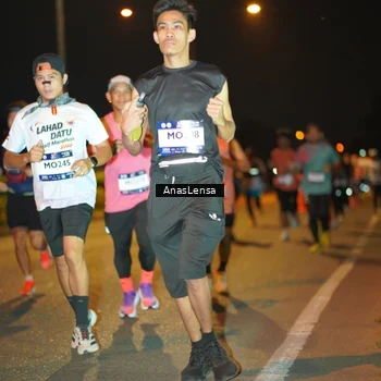 Runner Photo 7623612