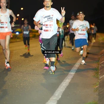 Runner Photo 7623654