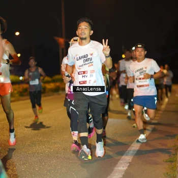 Runner Photo 7623656