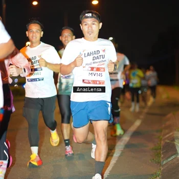 Runner Photo 7623668