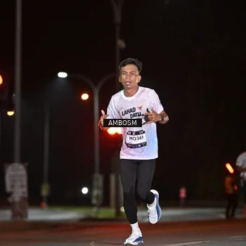 Runner Photo 7623692