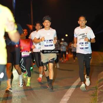 Runner Photo 7623694
