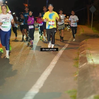 Runner Photo 7623698