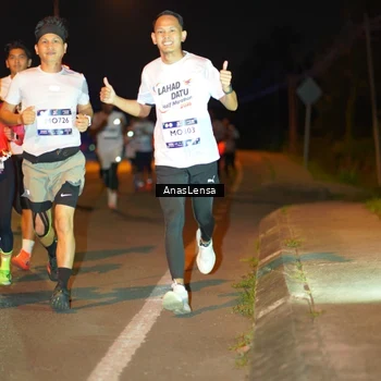 Runner Photo 7623716