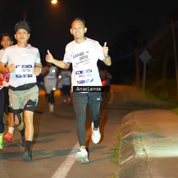 Runner Photo 7623717