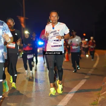 Runner Photo 7623745